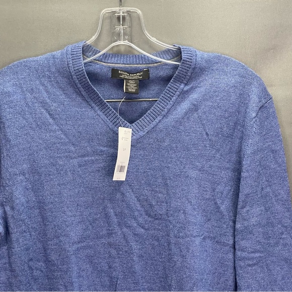 NEW Banana Republic Extra Fine Merino blue v neck knit sweater - Picture 8 of 12